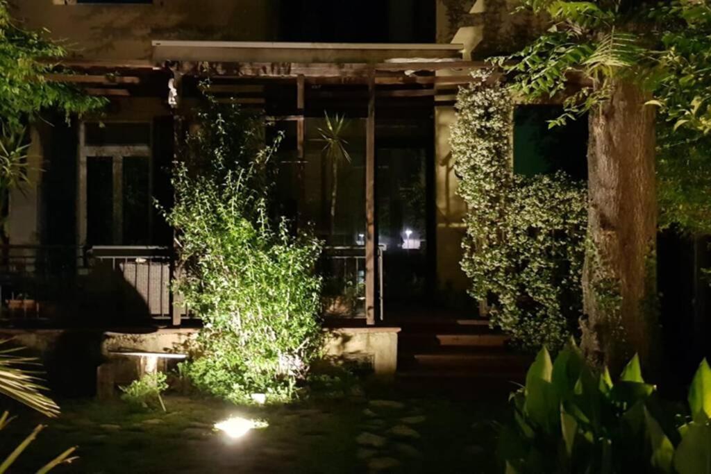 La Casa Con Piscina Riscaldata Interna Anna Luxury Garden Apartment Пиза Екстериор снимка