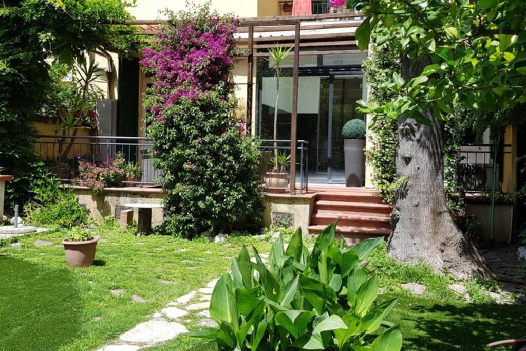 La Casa Con Piscina Riscaldata Interna Anna Luxury Garden Apartment Пиза Екстериор снимка