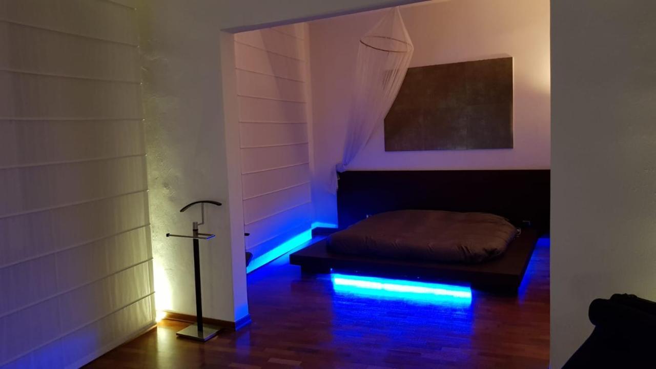 La Casa Con Piscina Riscaldata Interna Anna Luxury Garden Apartment Пиза Екстериор снимка