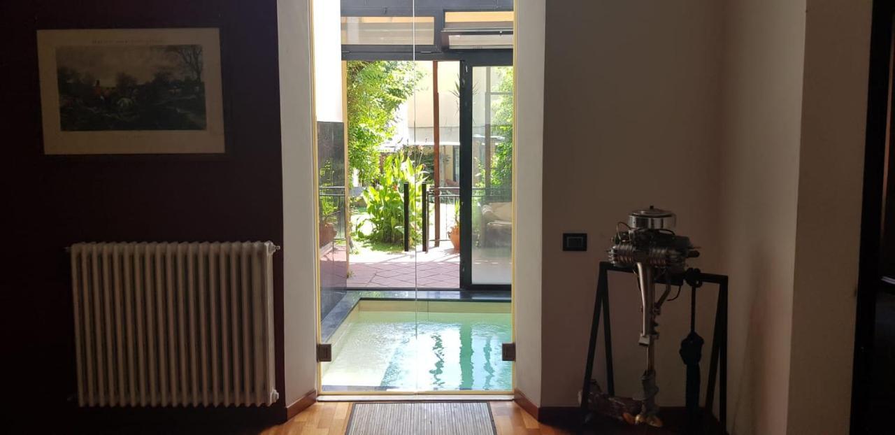 La Casa Con Piscina Riscaldata Interna Anna Luxury Garden Apartment Пиза Екстериор снимка